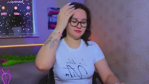 Snapshot of esterplayful chatting on October 2025 08:15:02 AM EsterPlayful online show from October 2025 08:15:02 AM
