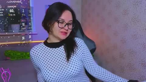 Snapshot of esterplayful chatting on October 2025 09:24:02 AM EsterPlayful online show from October 2025 09:24:02 AM