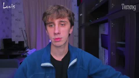 Snapshot of esthetics_boys chatting on December 2024 12:45:02 AM LOUIS online show from December 2024 12:45:02 AM