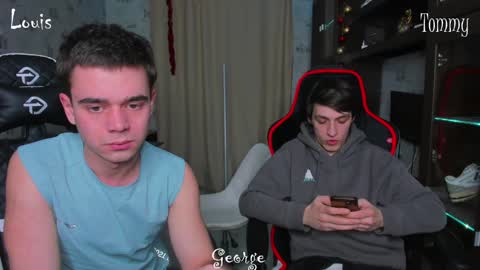 Snapshot of esthetics_boys chatting on January 2025 09:57:01 PM LOUIS online show from January 2025 09:57:01 PM