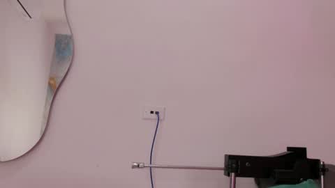 Snapshot of estrella_hanks_ chatting on May 2026 11:59:02 AM Estrella online show from May 2026 11:59:02 AM