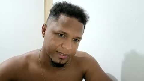 Snapshot of estrellajunior chatting on June 2026 02:22:02 AM estrellajunior online show from June 2026 02:22:02 AM