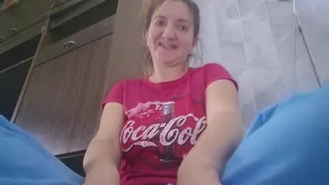 Snapshot of estrellawalters chatting on December 2025 08:18:01 AM estrellawalters online show from December 2025 08:18:01 AM