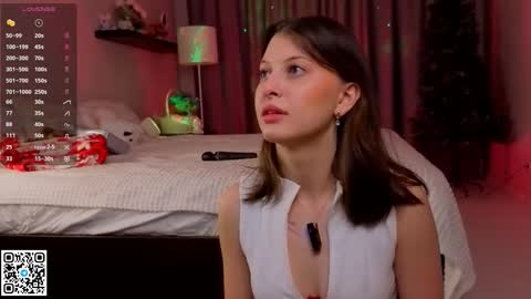 Snapshot of ethalhatchell chatting on December 2025 07:53:02 PM Elsa online show from December 2025 07:53:02 PM