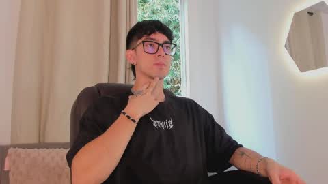 Snapshot of etham_wolf1 chatting on April 2026 05:31:02 PM etham_wolf1 online show from April 2026 05:31:02 PM