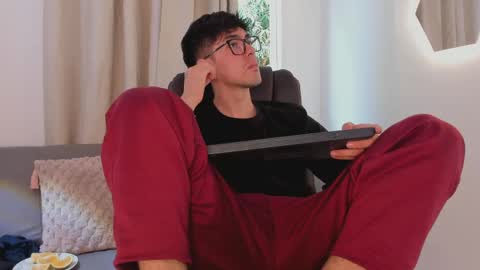 Snapshot of etham_wolf1 chatting on April 2026 04:52:02 PM etham_wolf1 online show from April 2026 04:52:02 PM