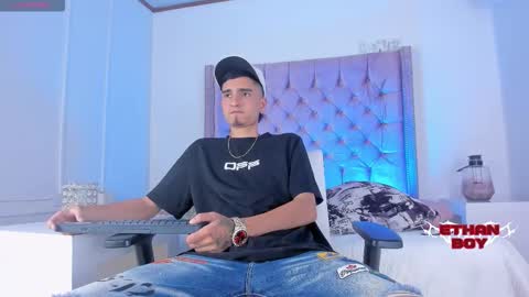 Ethan online show from November 2025 09:40:01 PM