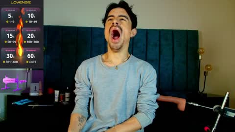 Snapshot of ethan_briggs chatting on April 2026 03:40:02 AM ethan online show from April 2026 03:40:02 AM