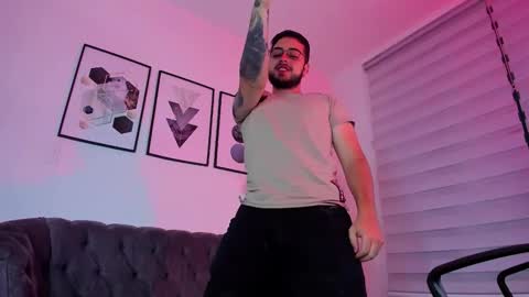 ethan_greacee online show from February 2026 12:05:02 PM