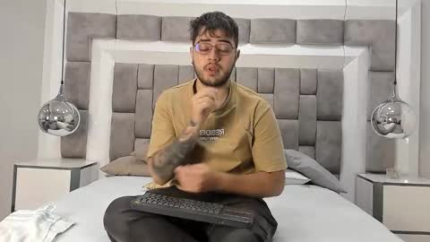 ethan_greys online show from November 2025 03:50:02 AM