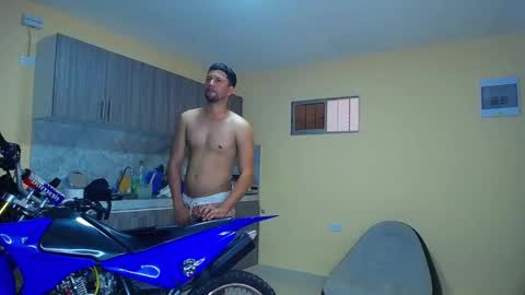 Snapshot of ethan_hawke_ chatting on October 2025 04:16:01 PM Jose online show from October 2025 04:16:01 PM