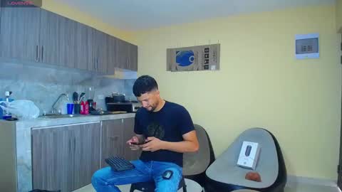 Snapshot of ethan_hawke_ chatting on October 2025 07:27:01 PM Jose online show from October 2025 07:27:01 PM