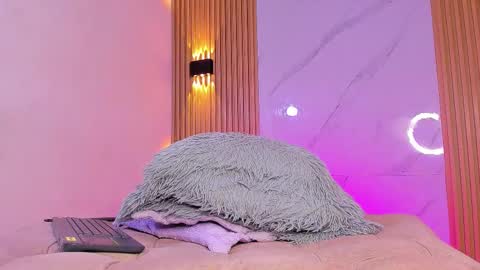 Snapshot of ethan_thouse chatting on November 2025 07:55:02 AM ethan_thouse online show from November 2025 07:55:02 AM