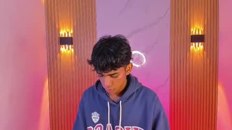 Snapshot of ethan_thouse chatting on December 2025 07:44:01 PM ethan_thouse online show from December 2025 07:44:01 PM