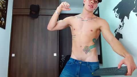 Snapshot of ethangreey1 chatting on February 2025 08:50:01 PM ethangreey1 online show from February 2025 08:50:01 PM