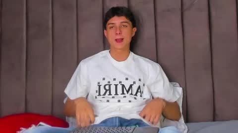 ethanlowell online show from February 2025 08:00:01 PM