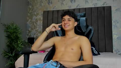 ethanlowell online show from September 2025 06:36:01 AM