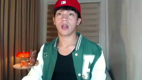 Snapshot of etherealboytoy4hire chatting on May 2026 04:00:01 PM Rey online show from May 2026 04:00:01 PM