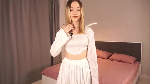 Snapshot of ettaprada chatting on November 2025 05:40:02 AM Riley online show from November 2025 05:40:02 AM