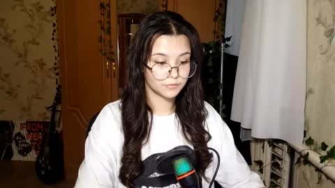 Lily 1st day online show from May 2026 03:18:02 PM