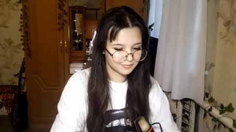 Lily 1st day online show from May 2026 03:21:02 PM