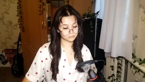 Lily 1st day online show from May 2026 03:20:01 PM