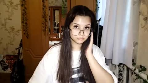 Lily 1st day online show from June 2026 02:33:01 PM