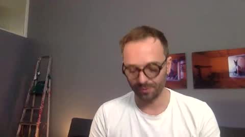 euginehot online show from December 2025 12:09:01 PM