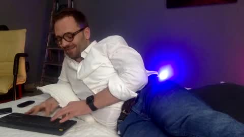 euginehot online show from December 2025 04:24:01 PM