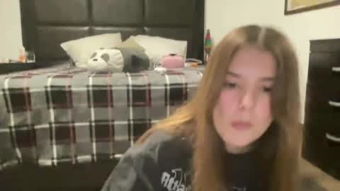 Snapshot of eva8raun chatting on June 2026 07:06:01 AM eva8raun online show from June 2026 07:06:01 AM