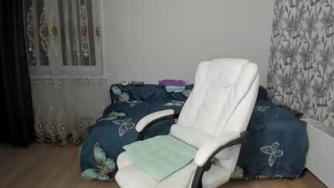 Eva online show from November 2025 12:36:02 PM