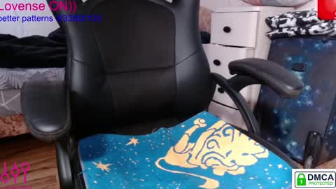 Snapshot of eva_blond_hot chatting on February 2025 08:01:01 AM Eva online show from February 2025 08:01:01 AM