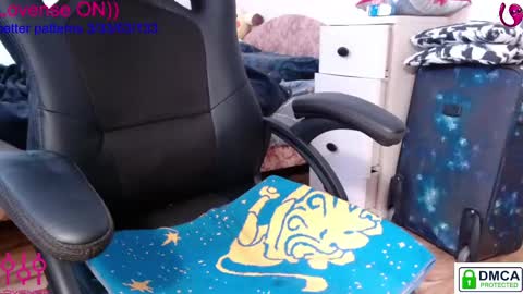 Snapshot of eva_blond_hot chatting on February 2025 11:44:02 AM Eva online show from February 2025 11:44:02 AM