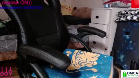 Snapshot of eva_blond_hot chatting on March 2025 09:29:02 PM Eva online show from March 2025 09:29:02 PM