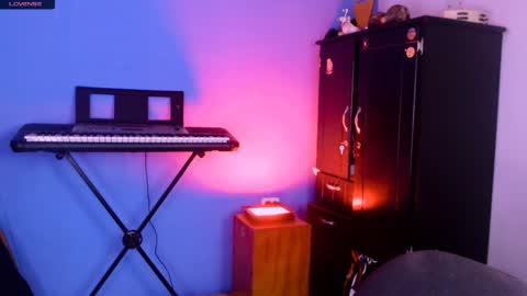 Snapshot of eva_brooks1 chatting on April 2026 05:47:01 PM Iris Smile independent model online show from April 2026 05:47:01 PM