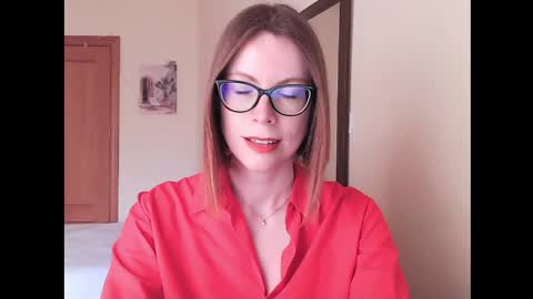 Snapshot of eva_cutesmile chatting on April 2026 04:49:01 PM Eva online show from April 2026 04:49:01 PM