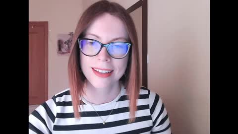 Snapshot of eva_cutesmile chatting on April 2026 05:28:01 PM Eva online show from April 2026 05:28:01 PM