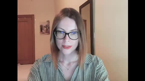 Snapshot of eva_cutesmile chatting on April 2026 07:04:01 PM Eva online show from April 2026 07:04:01 PM