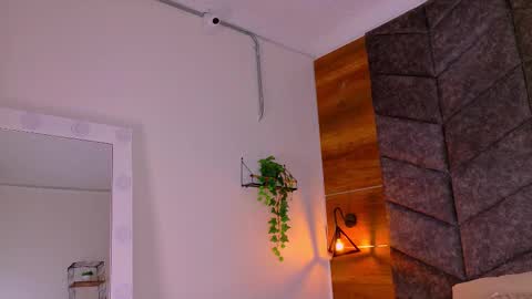 EVA DAEMON  online show from October 2025 11:32:02 AM