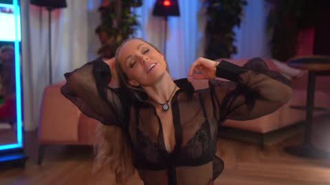 Eva online show from October 2025 03:05:01 AM