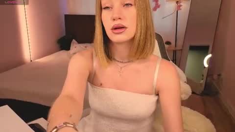 Snapshot of eva_hamilton chatting on July 2026 12:57:02 AM eva hamilton online show from July 2026 12:57:02 AM