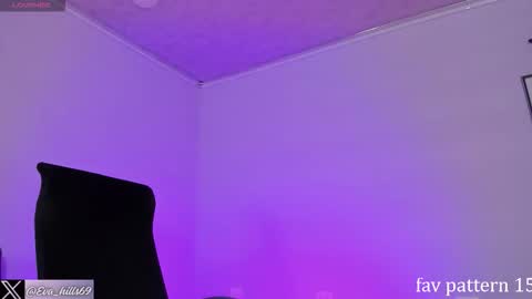 Eva  online show from October 2025 12:44:02 AM