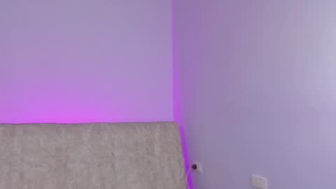 Eva  online show from November 2025 08:36:02 PM