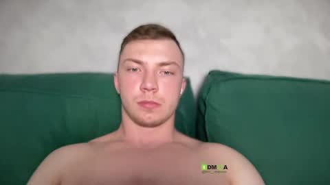 Eva and Iron online show from April 2026 10:51:02 PM