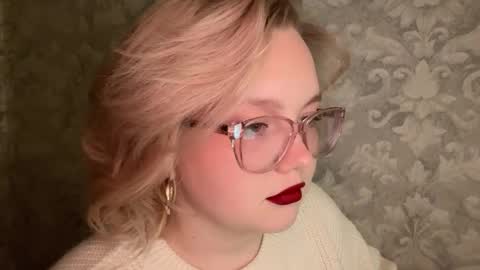 eva_kittenn online show from September 2025 10:33:01 PM