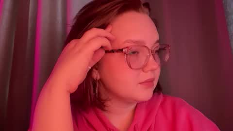 eva_kittenn online show from November 2025 10:30:01 AM