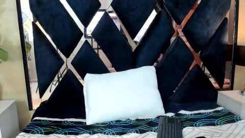    online show from November 2025 02:54:02 AM