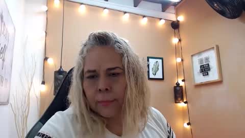 eva_love49 online show from November 2025 11:54:01 AM