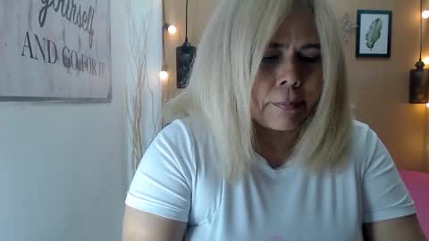 eva_love49 online show from November 2025 12:19:02 PM