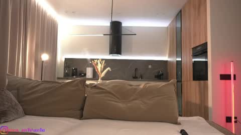 Snapshot of eva_m1racle chatting on April 2026 09:17:02 PM Eva online show from April 2026 09:17:02 PM